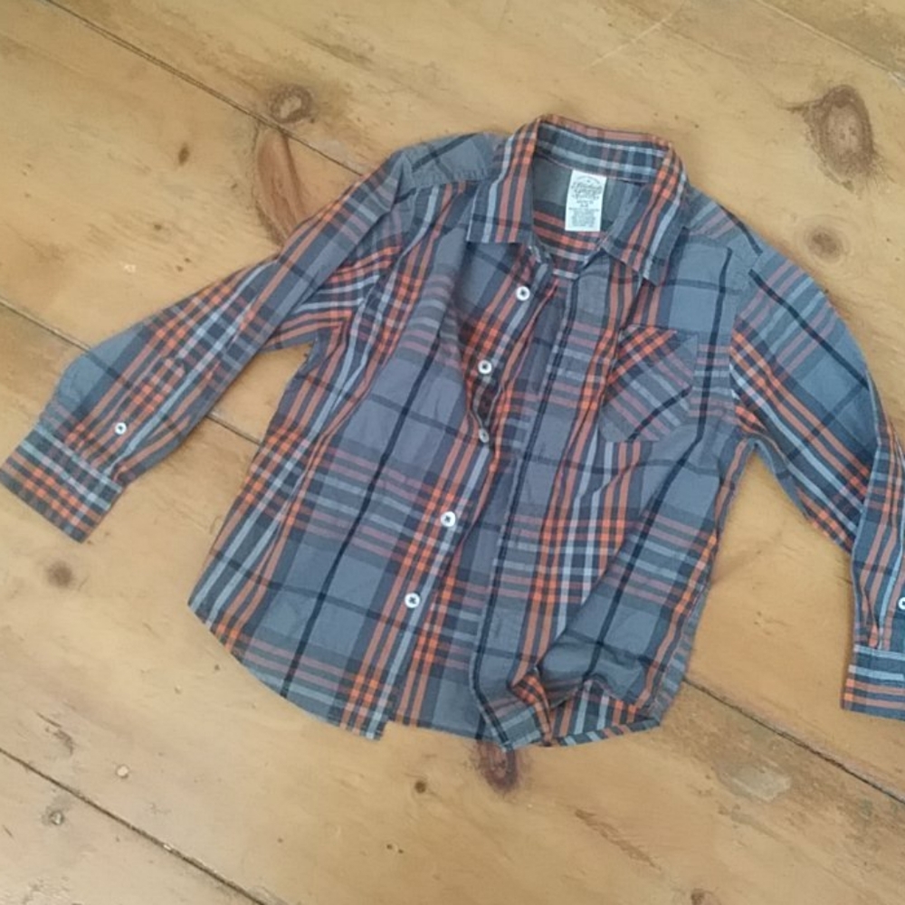 3/$15! Boys button up shirt